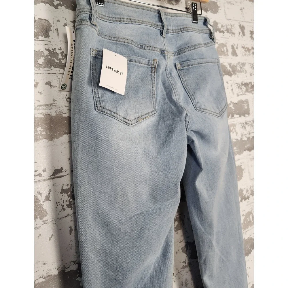 Forever‎ 21 Rewash Flare Jeans 8 Light Wash Denim Square Pockets Retro Style